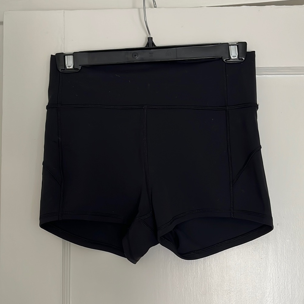 Lululemon 4inch yoga short